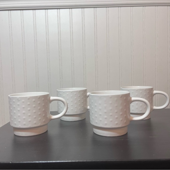 Market Finds White Hobnail Stacking Mugs Set of 4 with Black Metal Storage Stand - Picture 8 of 10